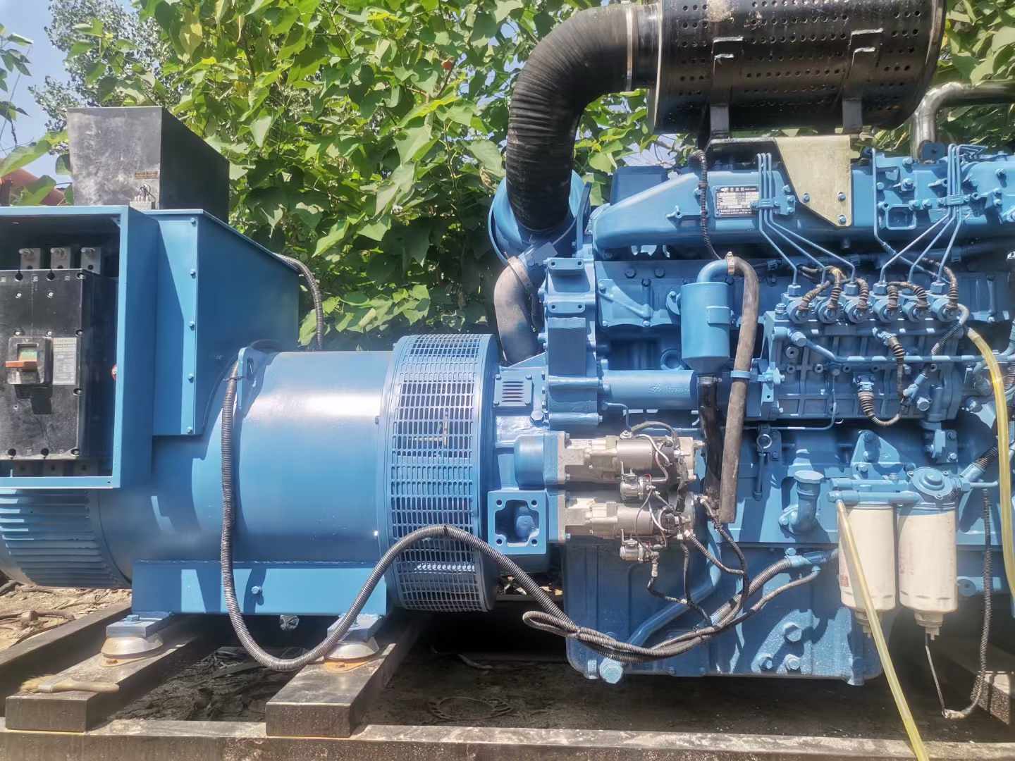 朝天详细说明降低 800kW 柴油发电机输出电流波动的方法